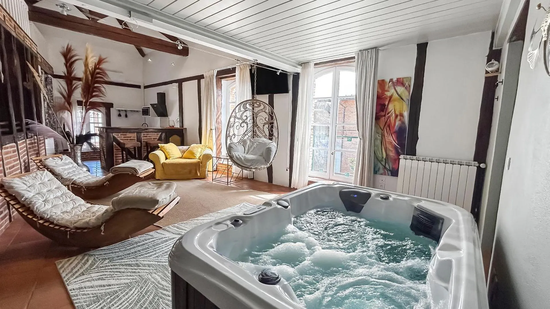 Studio De Charme 70M2, Jacuzzi Et Piscine Partagee Verfeil  0*, Verfeil (Haute-Garonne)