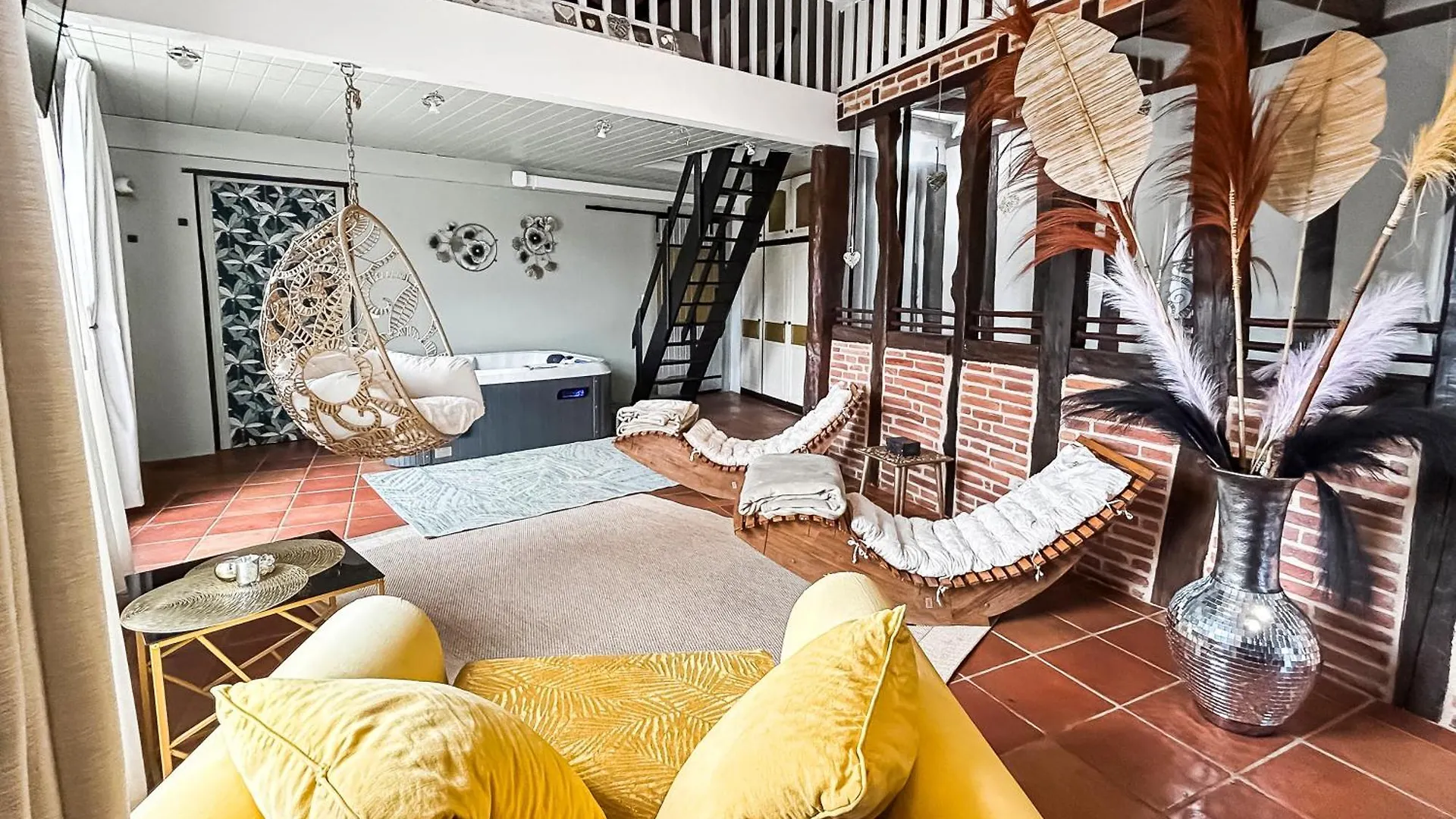 Daire Studio De Charme 70M2, Jacuzzi Et Piscine Partagee Verfeil  Fransa